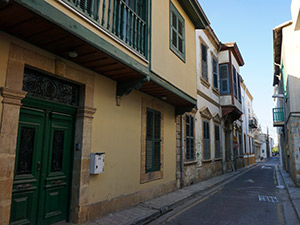 �L�v���X�E�j�R�V�A